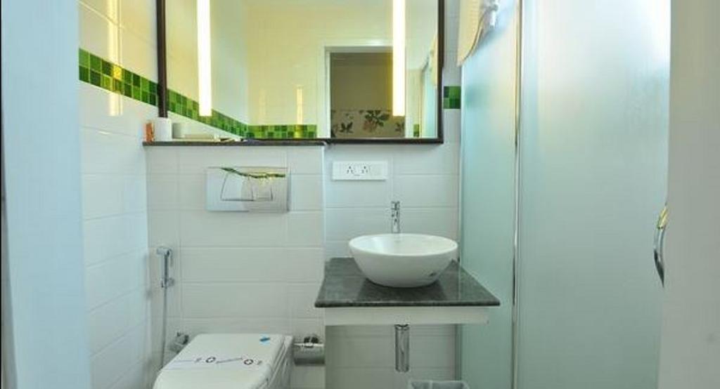 Bth Sarovaram Kochi Habitación foto