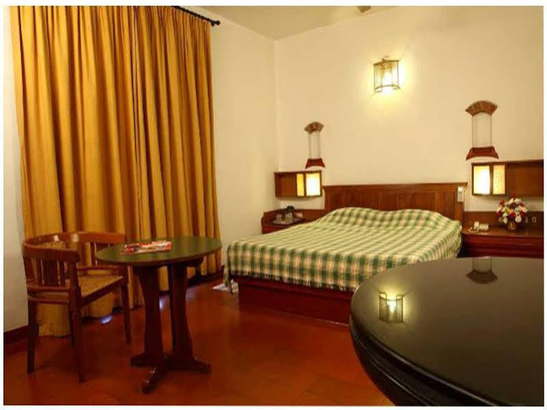 Bth Sarovaram Kochi Exterior foto