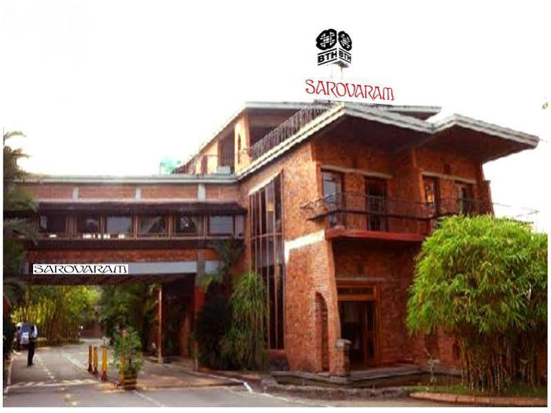 Bth Sarovaram Kochi Exterior foto