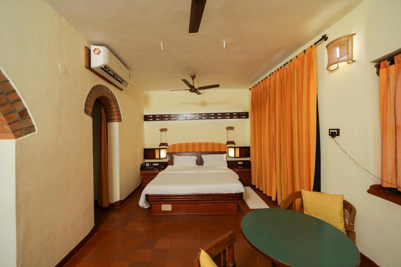 Bth Sarovaram Kochi Exterior foto